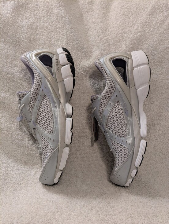 NWOT Nike Zoom Air Hot Shot Running Shoe Sneaker6 Gray Silver Lavender Open Heel